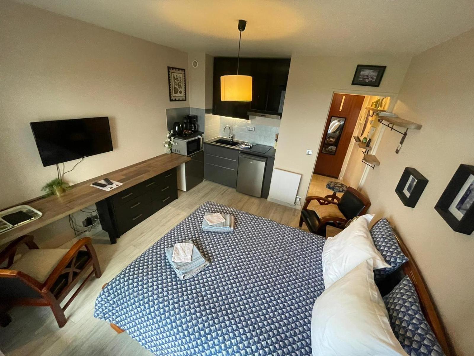 Studio 24 - Coucher De Soleil & Vue Mer Courseulles-sur-Mer Εξωτερικό φωτογραφία