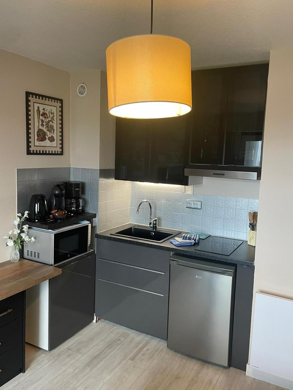 Studio 24 - Coucher De Soleil & Vue Mer Courseulles-sur-Mer Εξωτερικό φωτογραφία